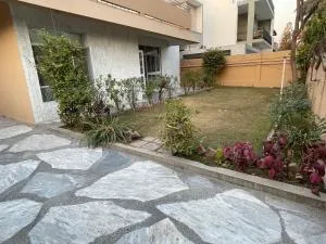 Saani Rooms, G-10 Branch - Koka