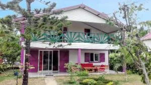 Charming Villa in Foulpointe with Sea View - 图阿马西纳