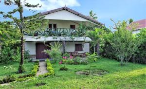 Charming Villa in Foulpointe with Sea View