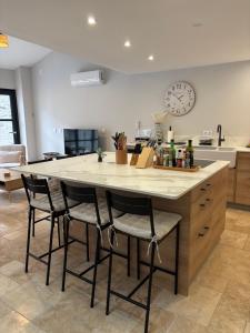 Hidden Oasis - Maison de caractère avec piscine