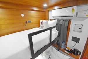 Sea Gadabout - Back Packers