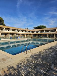 Hotels La Cote Bleue : photos des chambres