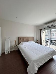 Phuket House House with excellent location and excellent views Sleeping area Отличный Дом, Комната со всеми удобствами