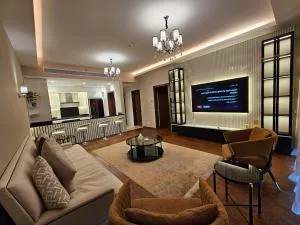 Aeon Luxe Two-Bedroom with Pool Zayed Comfort - Sheikh Zayed