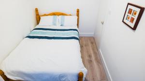 Luxurious entire 2 bedroom flat city centre loction free parking and free fast Internet connection