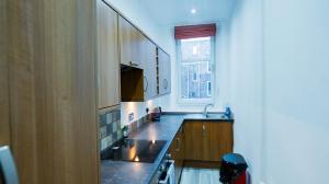 Luxurious entire 2 bedroom flat city centre loction free parking and free fast Internet connection