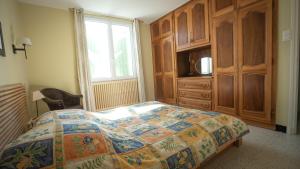 Maisons de vacances Mas - 12 pers - Piscine - Grand Jardin Arbore : photos des chambres