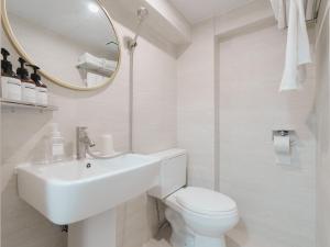 Phòng Tiêu Chuẩn Giường Đôi (Standard Double Room)