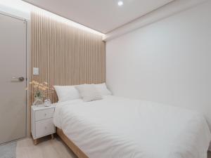 Phòng Tiêu Chuẩn Giường Đôi (Standard Double Room)