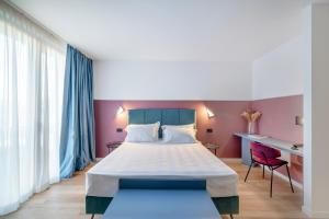 BISCARDI Hotel