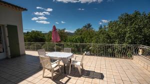 Maisons de vacances Mas - 12 pers - Piscine - Grand Jardin Arbore : photos des chambres