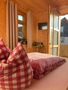 Übernachtung beim Bio-Metzger Zimmer "Karl" - 戈马灵恩