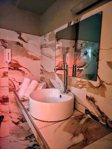 CENTRAL VIEW ΜΙΔΕΙΑ