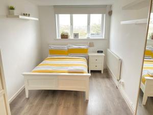 1 BR Apt in Woolwich with Free Parking