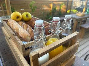 Maisons d'hotes Les Chambres de Paulette Chambres a Theme Jack Sparrow : photos des chambres