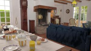 Maisons de vacances Maison familiale a 700m de la plage de Kervillen : photos des chambres