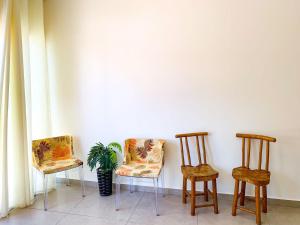 2 suítes c Ar, Piscina, Churrasqueira, 400mt Mar