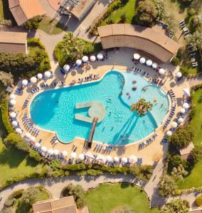 Hotel with swimming pool in Arborea just 650 meters from the sea