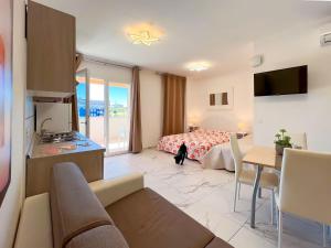 Colorful living central Bibione