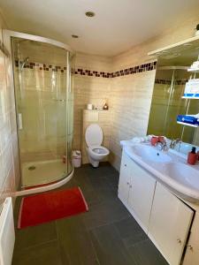 Villas Villa 13 personnes avec piscine a debordement : photos des chambres