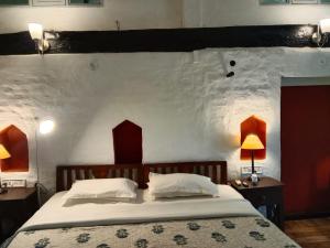 Labbooz Café and Lodge