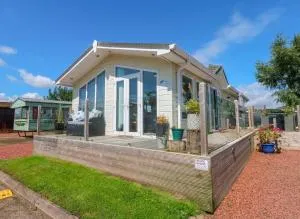 A and C Lodge Plot 21 2 double bedrooms PLOT 21 With HOT TUB 1 pet only No Commercial Vans 4pm check in - Southwaite