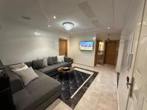 Fez Spacious Stay with Moroccan Artisanal Charm - Laâdam