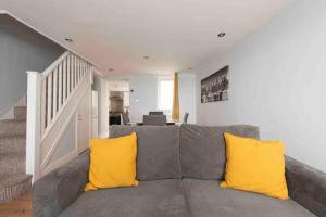 2 Bed House in Woolwich Central