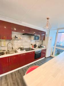 Sejours chez l'habitant Chambre PRIVEE dans appartement PARTAGE - Cenon - Tram A - WIFI - Ref ME1 : photos des chambres