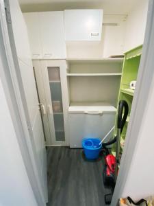Sejours chez l'habitant Chambre PRIVEE dans appartement PARTAGE - Cenon - Tram A - WIFI - Ref ME1 : photos des chambres