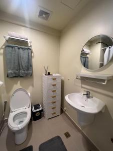 Minimalist Escape in the City