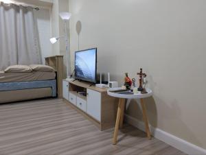 Minimalist Escape in the City