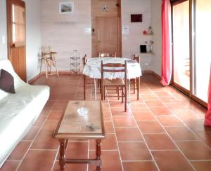 Maison charmante à Molières avec vue sur le lac