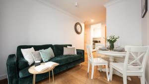 Flatbook - City Center Apartment Bank Polsk