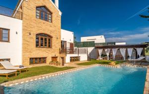 Beautiful Home In Conil De La Frontera