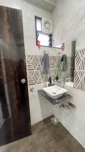 3 BHK entire apartment in Gota