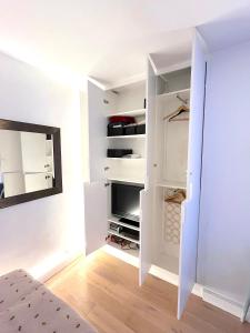 Lovely apartment 10 min walk to Louvre 3 Persons