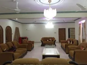 Subhani Aysha Palace Luxury Apartments - 斯里曼加尔乌帕齐拉