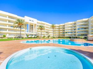 Luxury Apart wStunning Sea Views, walk Galé Beach Albufeira