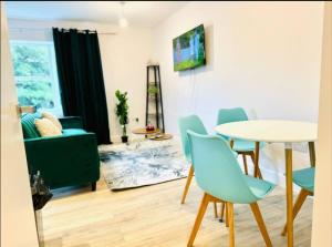 Dover Castle Suites 20 sleeps