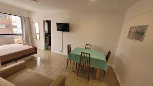 Depto a 4 cuadras del Mar en el corazón de la Perla, a 2 cuadras del centro y vista a la Cúpula de la Catedral