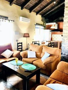 Comfortable House with Shared Pool in Alcaracejos