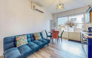 Lovely Home In Royan With Wifi