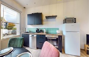 Maisons de vacances Lovely Home In Royan With Wifi : photos des chambres