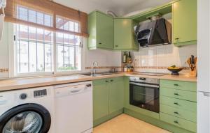 Awesome Home In San Luis De Sabinillas