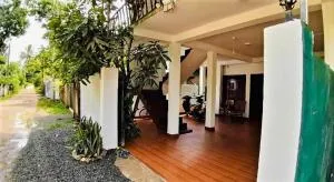 Summer House - Beach vibes - Kumbalgama