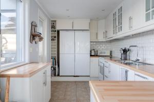 Oceanfront Escape with Sauna & Jacuzzi