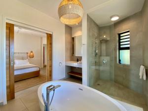 Outstanding waterfront apartment