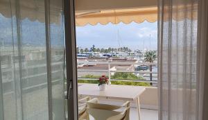 Standing vue mer entre Cannes et Antibes