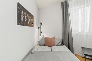 Balcony I 5 Minutes to Belvedere I Great Location 2 Minutes to Main station